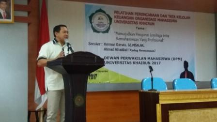 [:id]Rektor Universitas Khairun membuka acara kegiatan pelatihan perencanaan dan tata kelolah keuangan organisasi mahasiswa. (30 November 2017).[:]