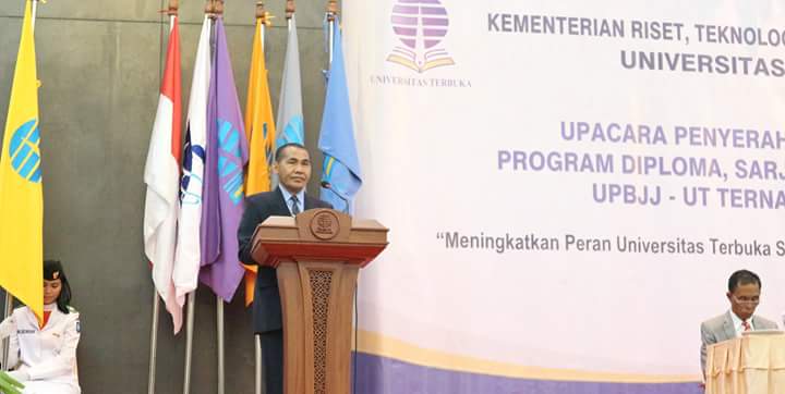 Dr. Abdulrasyid Tolangara, S.Pd, M.Si Sampaikan Orasi Ilmiah Di Depan Senat Terbuka Wisuda Sarjana Tahun akademik 2017/2018 Universitas Terbuka