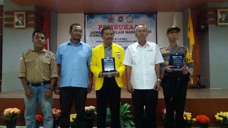Wakil Rektor Bidang Kemahasiswaan buka Jambore Selam Nasional IX dan Kongres IV FoPMI di Universitas Khairun