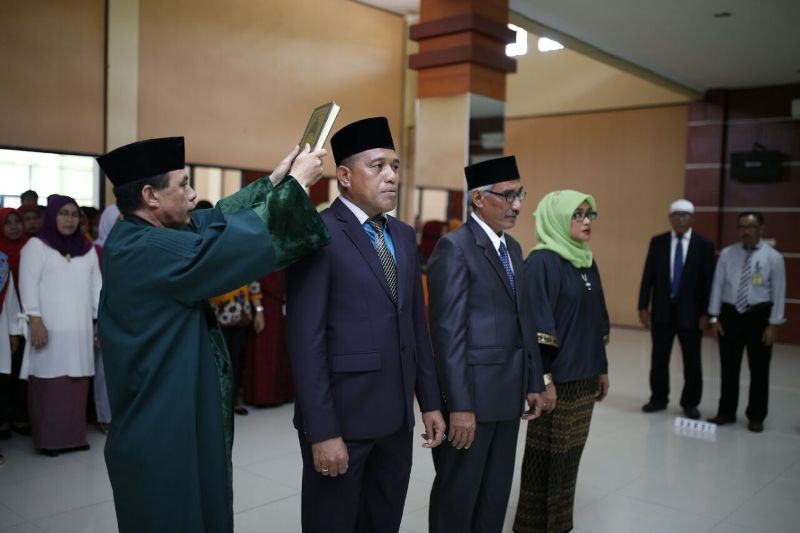 Rektor Lantik Dekan Pertanian,Dekan Ilmu Budaya dan Ketua LPPM