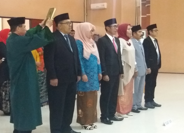 Rektor Lantik Pejabat Wakil Dekan Fakultas Pertanian dan Fakultas Ilmu Budaya