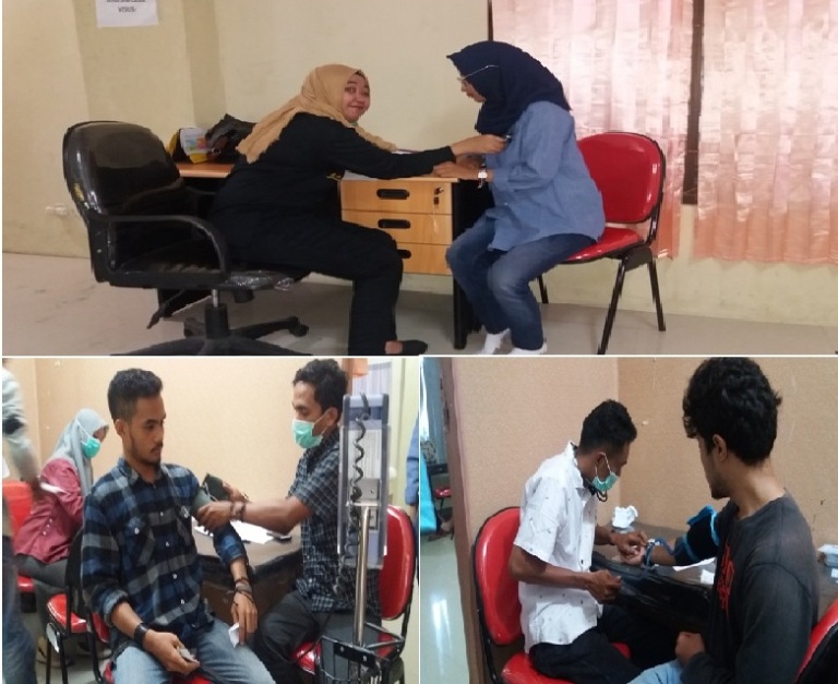 Mahasiswa Peserta KUBERMAS Periksa Kesehatan Di Klinik Pratama Unkhair