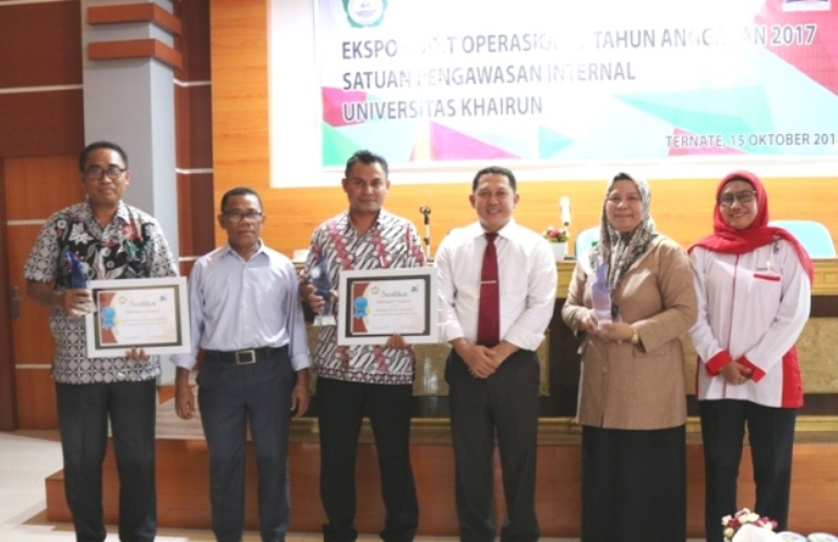 Rektor Bersama SPI Memberikan Reward Kepada Pengelolaan Anggaran Terbaik