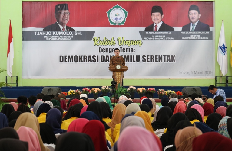 Menteri Dalam Negeri Tjahjo Kumolo Beri Kuliah Umum di Universitas Khairun.