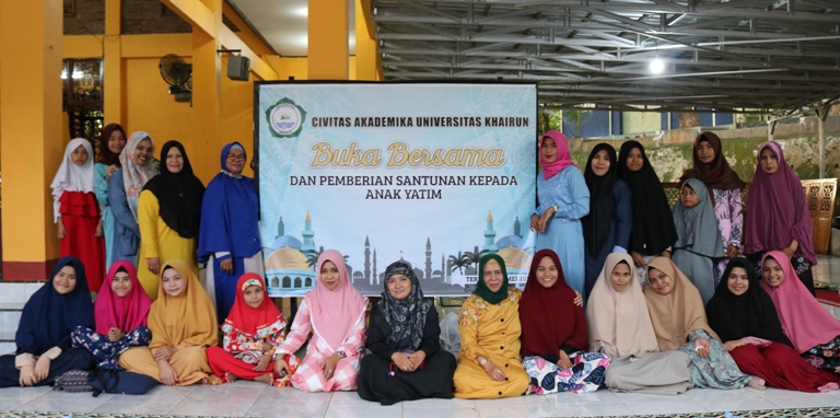 Rektor Buka Puasa Bersama Anak Yatim Piatu