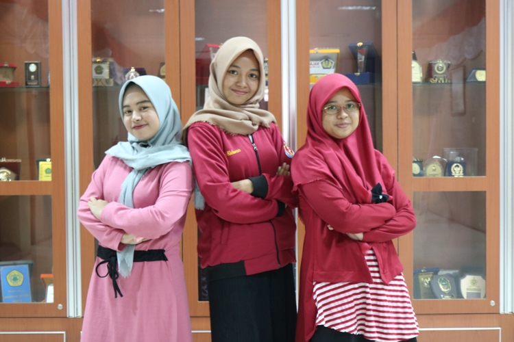 Tiga Mahasiswi Unkhair Ikut Global Leadership Summer School Di Universitas Brunei Darussalam