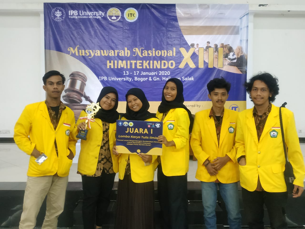 Mahasiswa Unkhair Raih Juara Satu Lomba Karya Tulis Ilmiah Tingkat Nasional