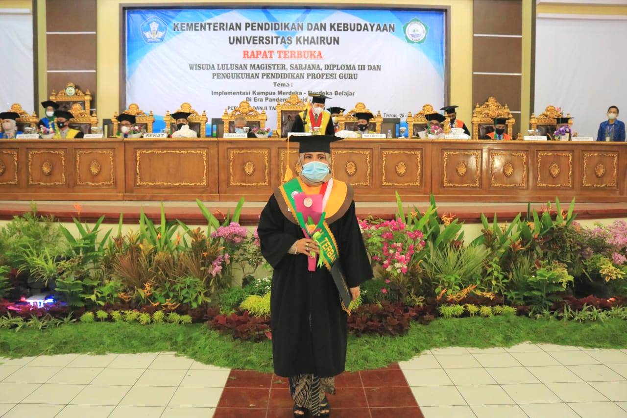 Ardiyanti A. Dero, Wisudawati Pascasarjana Terbaik Dengan IPK. 4.00