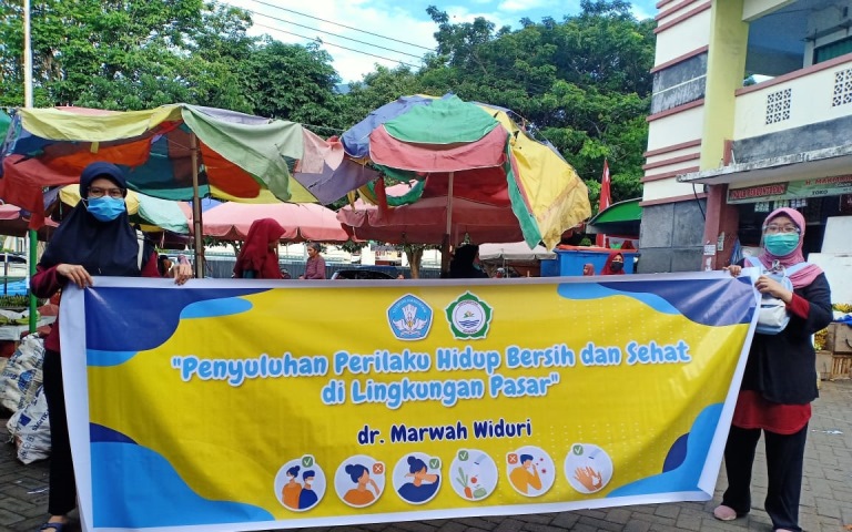 Penyuluhan PHBS di Lingkungan Pasar Kota Ternate Oleh Dosen FK Unkhair