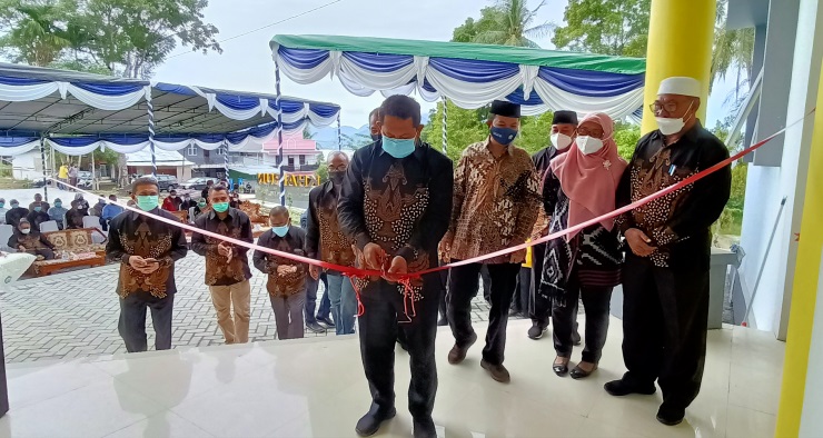 Rektor Unkhair Resmikan Sembilan Gedung Baru