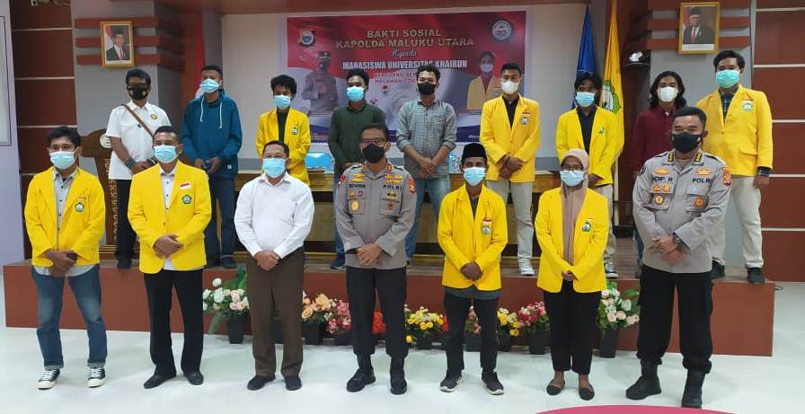Kapolda Malut Beri Bantuan Sembako Kepada Mahasiswa Terdampak Covid-19