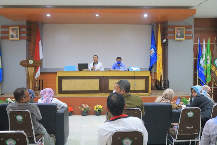 Rektor Pimpin Rapat Koordinasi Untuk Satukan Persepsi Merdeka Belajar Kampus Merdeka