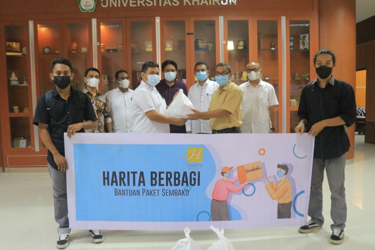Mahasiswa Unkhair Dapat Bantuan Sembako Dari PT. Harita Nikel