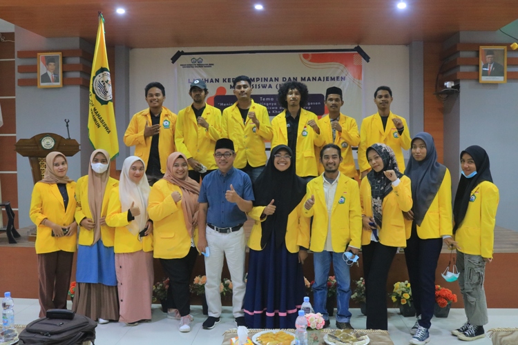 BEM Unkhair Gelar Pelatihan Kepemimpinan dan Manajemen Mahasiswa