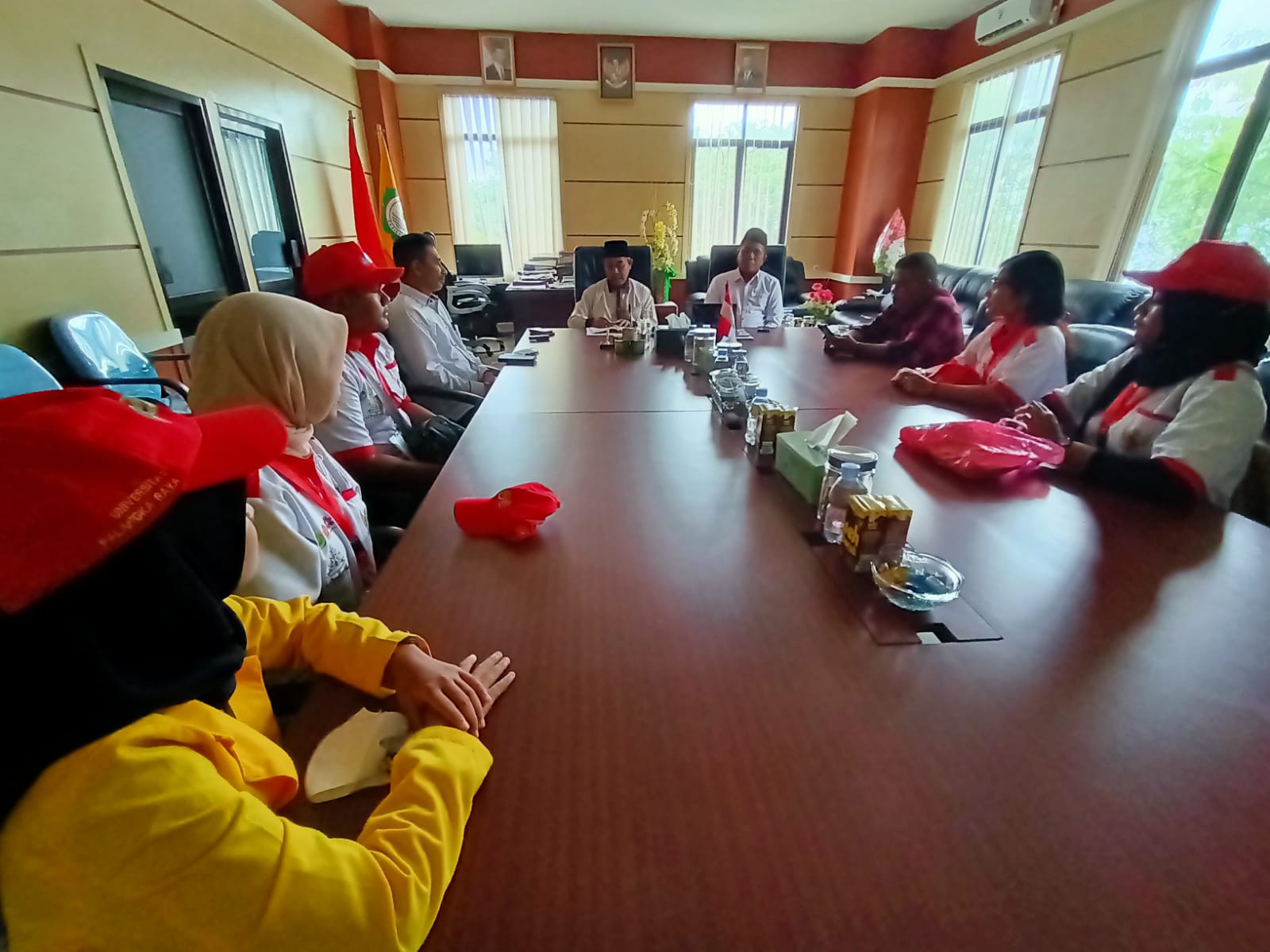 Rektor Terima Kunjungan Lima Mahasiswa Peserta KKN Kebangsaan Kalteng