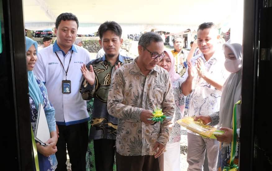 Rektor Unkhair Resmikan Gedung Pusat Percetakan