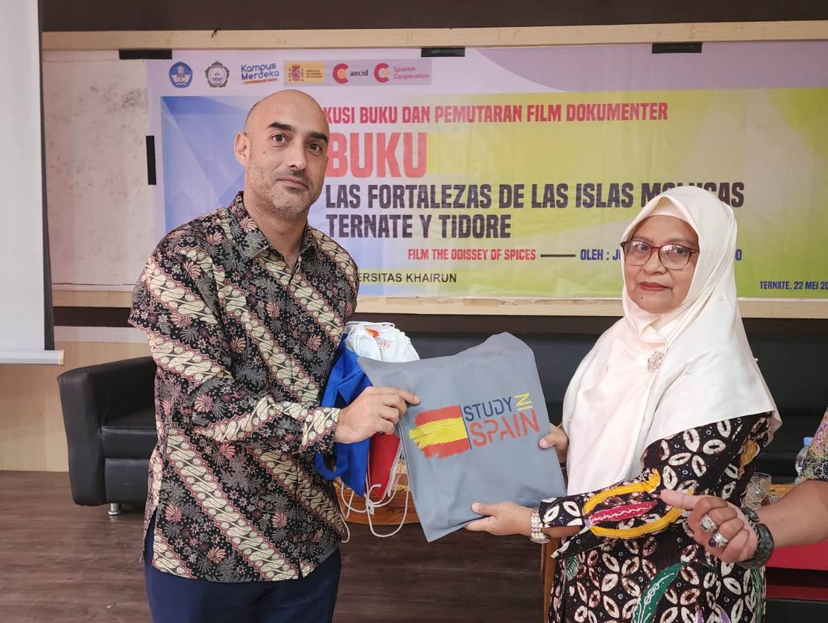Bersama Peneliti Spanyol, FIB Unkhair Gelar Diskusi Buku dan Pemutaran Film Dokumenter