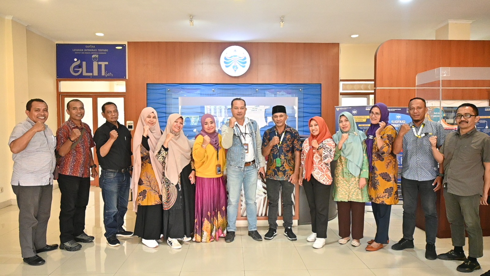 Unkhair Benchmarking ke ISBI Bandung