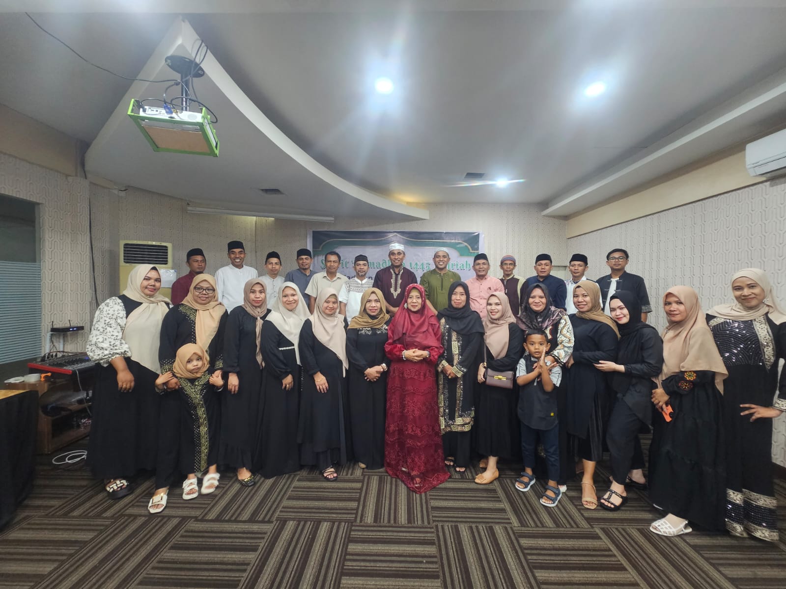 Bukber Unkhair, Ajang Silaturahmi