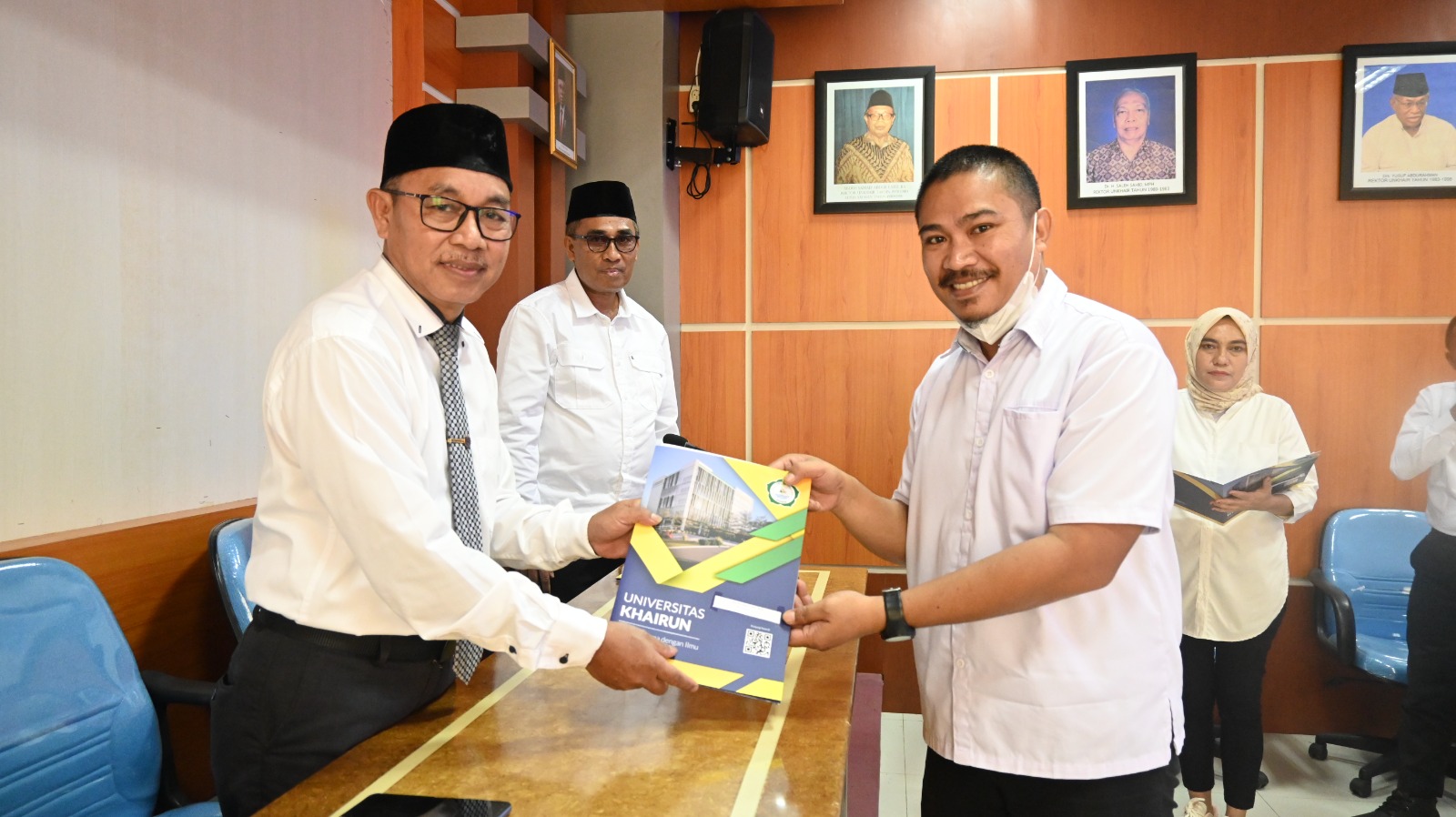 19 PPPK Unkhair Terima SK, Rektor Ajak Tingkatkan Kinerja