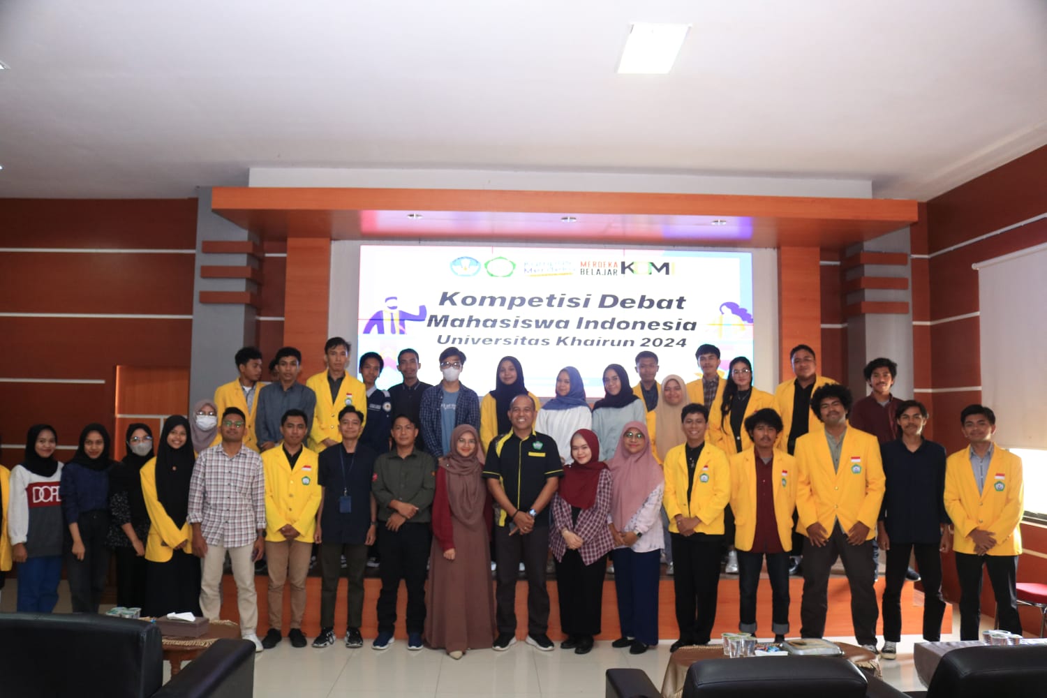 Warek III Unkhair, Secara Resmi Buka Kompetisi Debat Mahasiswa Indonesia 2024
