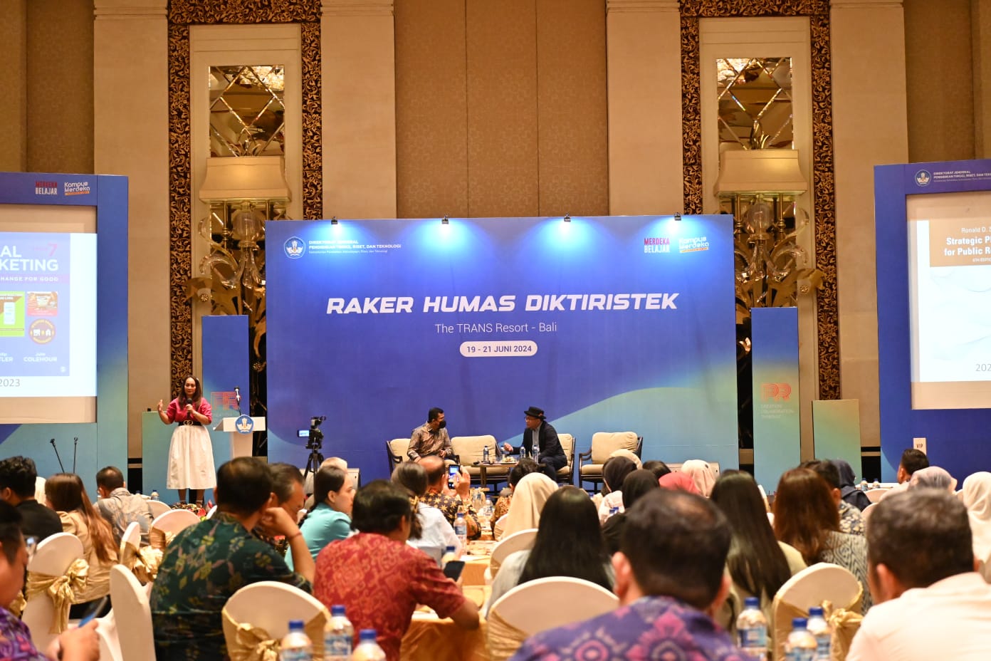 Humas Unkhair Ikuti Sosialisasi dan Raker di Bali
