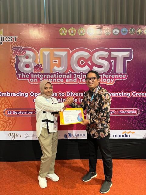 Mahasiswa Unkhair Raih Penghargaan Best Presenter di Konferensi Internasional IJCST 2024