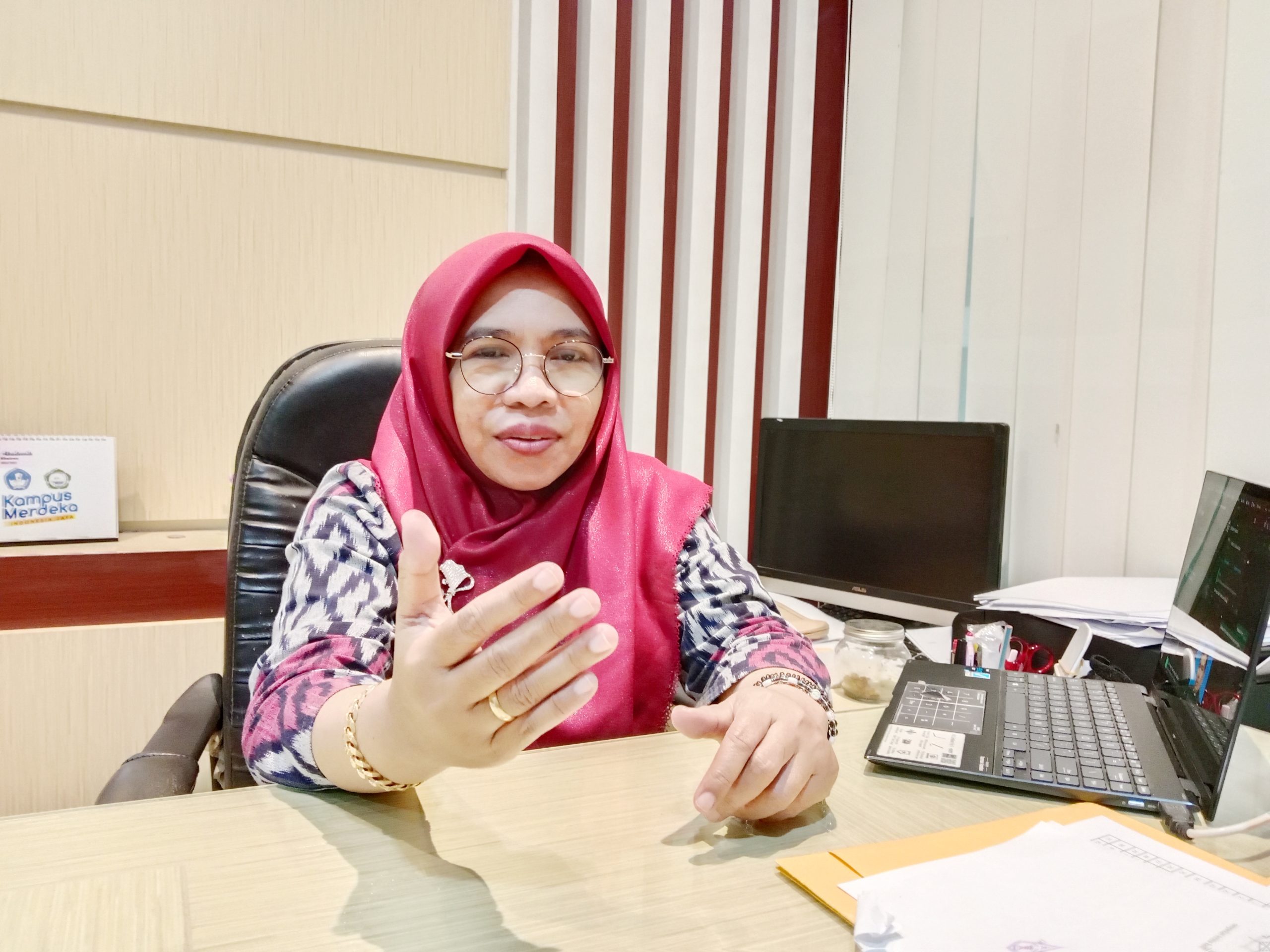 Sabtu, Unkhair Wisuda 676 Lulusan dan Kukuhkan Dua Guru Besar