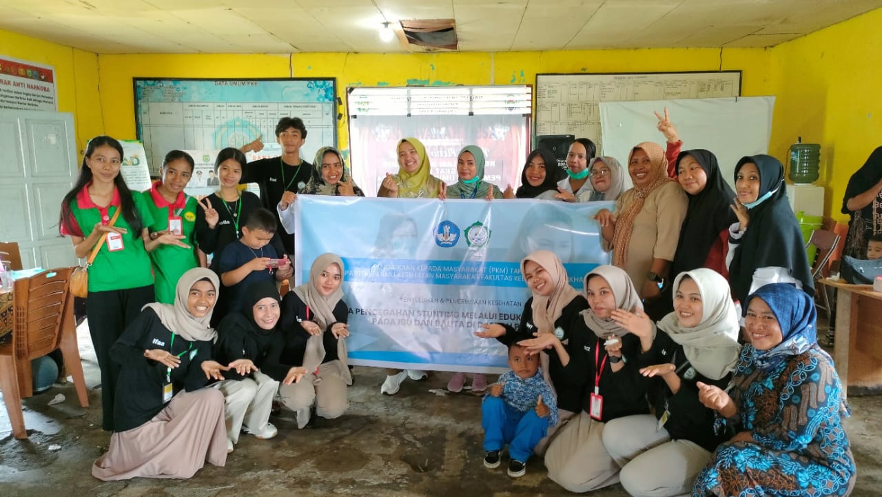 Tim PKM Fakultas Kedokteran dan Ilmu Kesehatan Unkhair Bikin Penyuluhan dan Skrining Stunting di Desa Guaemaadu