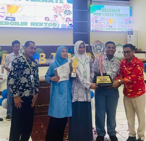 6 Siswa SMA/MAN Raih Juara di Olimpiade Biologi Unkhair 2025