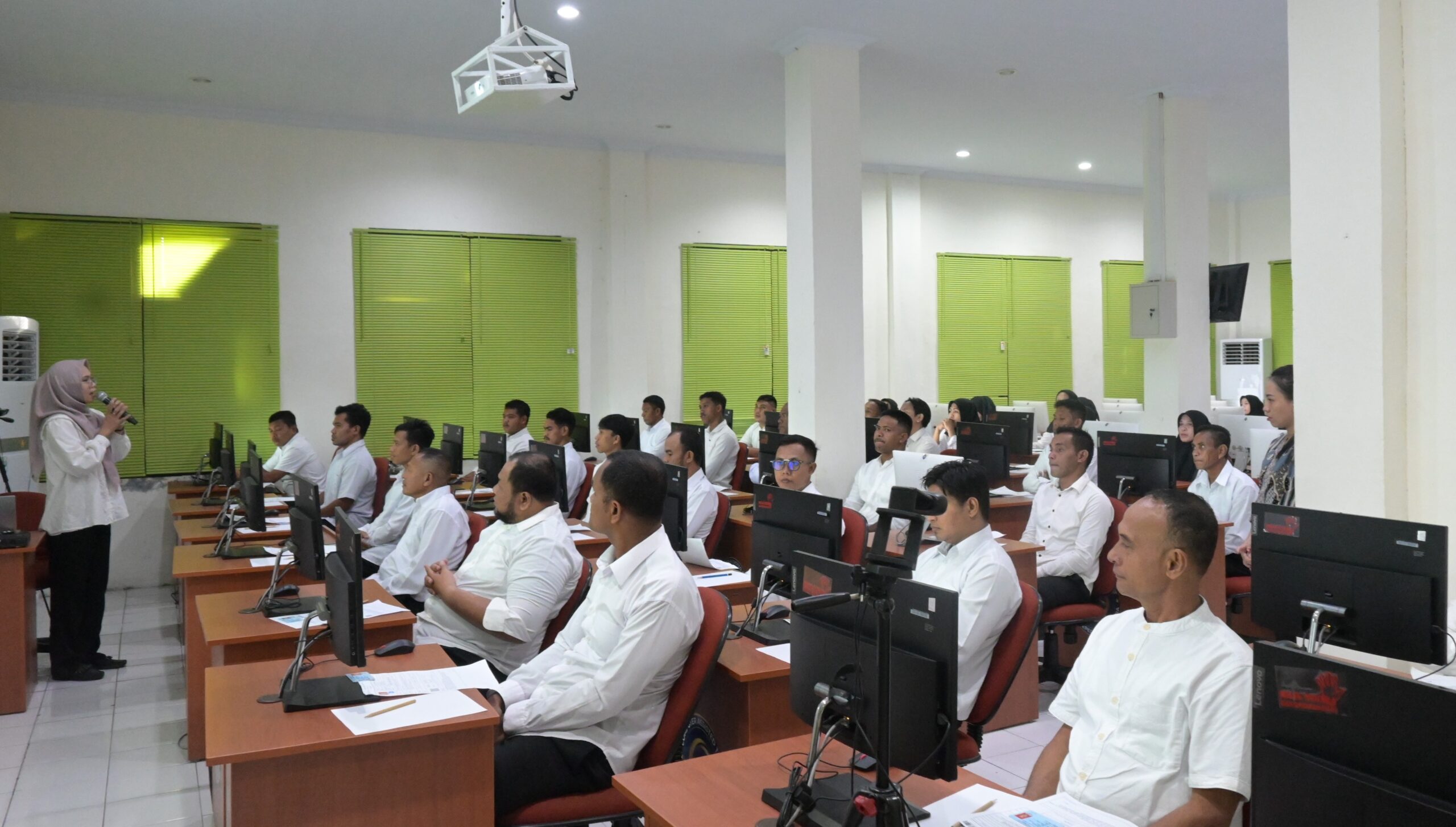 Seleksi Kompetensi PPPK Tahap II 2024 Dimulai, Empat Peserta Unkhair Raih Skor Tertinggi