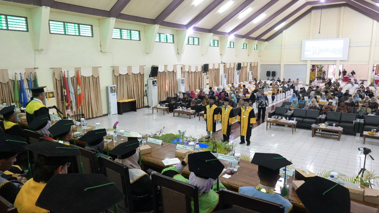 Unkhair Kukuhkan Tiga Guru Besar, Perkuat Reputasi Akademik di Kawasan Timur