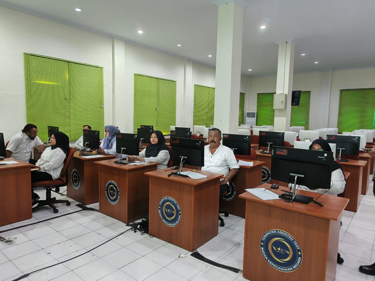 Enam ASN Unkhair Jalani Ujian Dinas dan Penyesuaian Ijazah Berbasis CAT di BKN