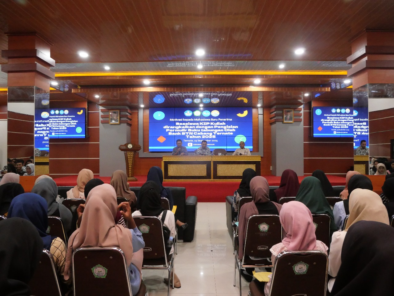 Penerima Beasiswa KIP-K dan ADik, Rektor Unkhair Tekankan Tingkatkan Disiplin dan Prestasi