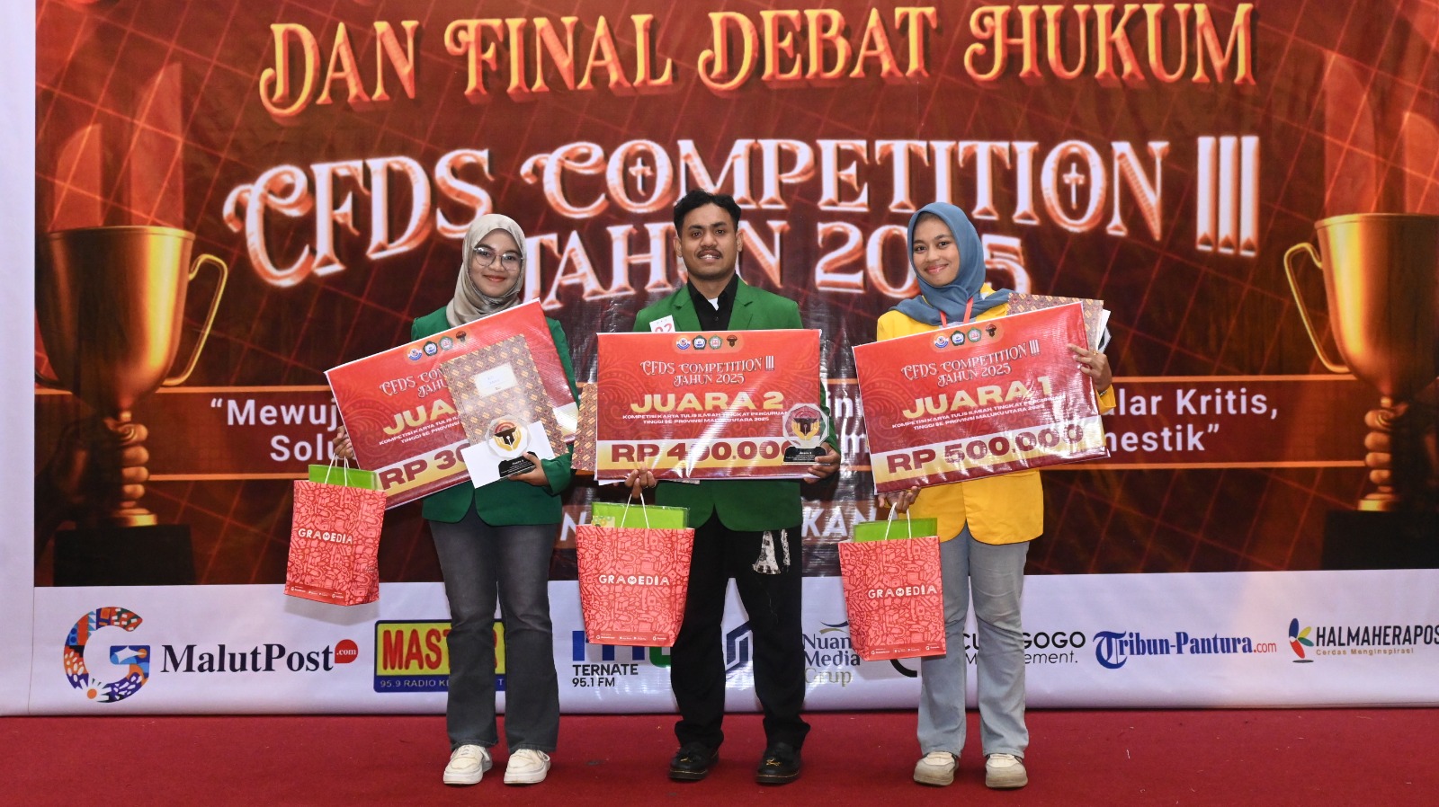 Mahasiswa Unkhair Sabet Juara LKTI Dies Natalis ke-10 CFDS 2025