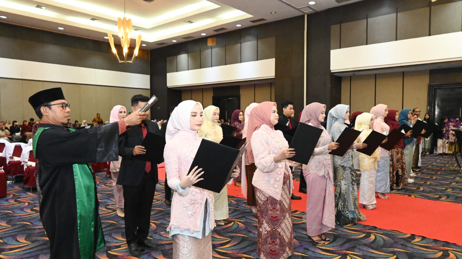 30 Dokter FKIK Unkhair Resmi Diambil Sumpah, Ini Pesan Rektor