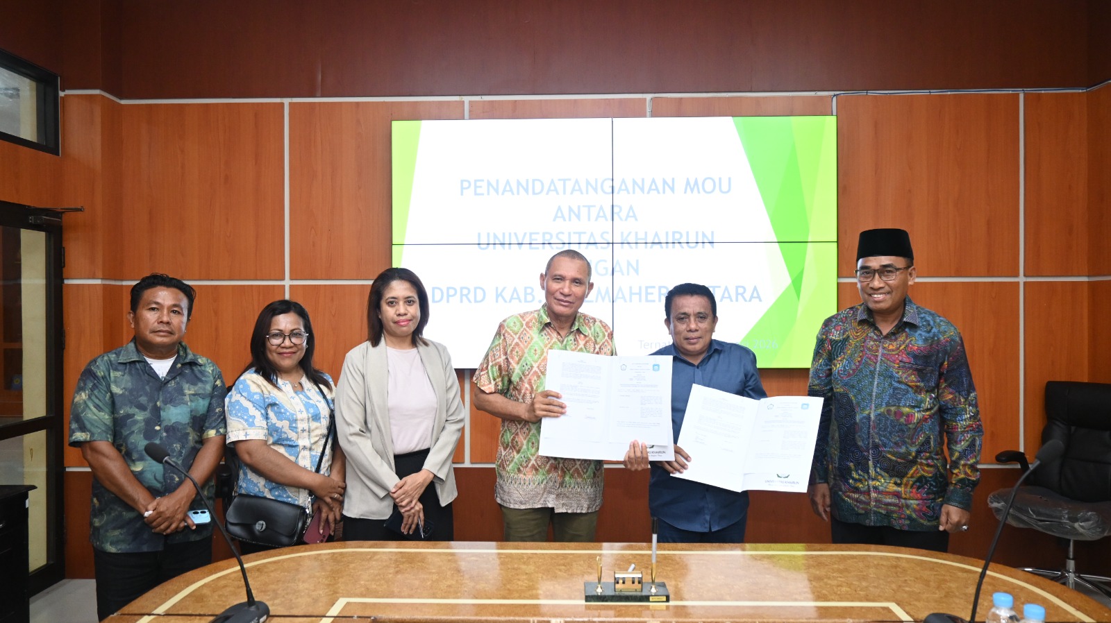 Unkhair dan DPRD Halmahera Utara Teken MoU, Perkuat Tridharma dan Penyusunan Ranperda