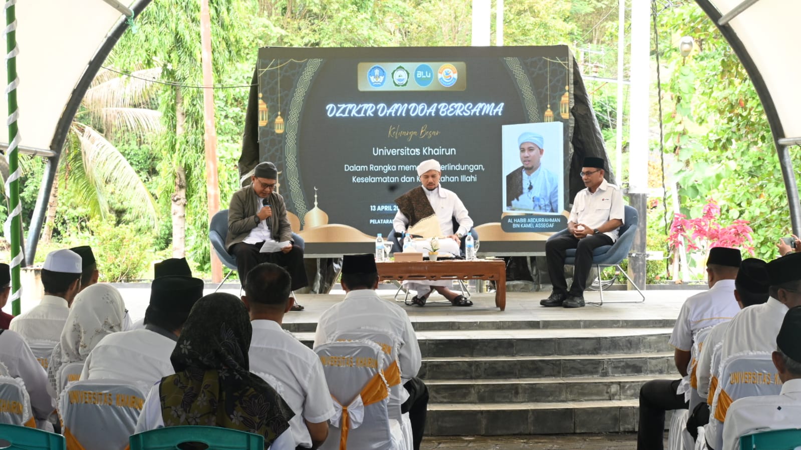 Al Habib Abdurrahman Bin Kamil Assegaf Pimpin Zikir dan Do'a Bersama di Unkhair