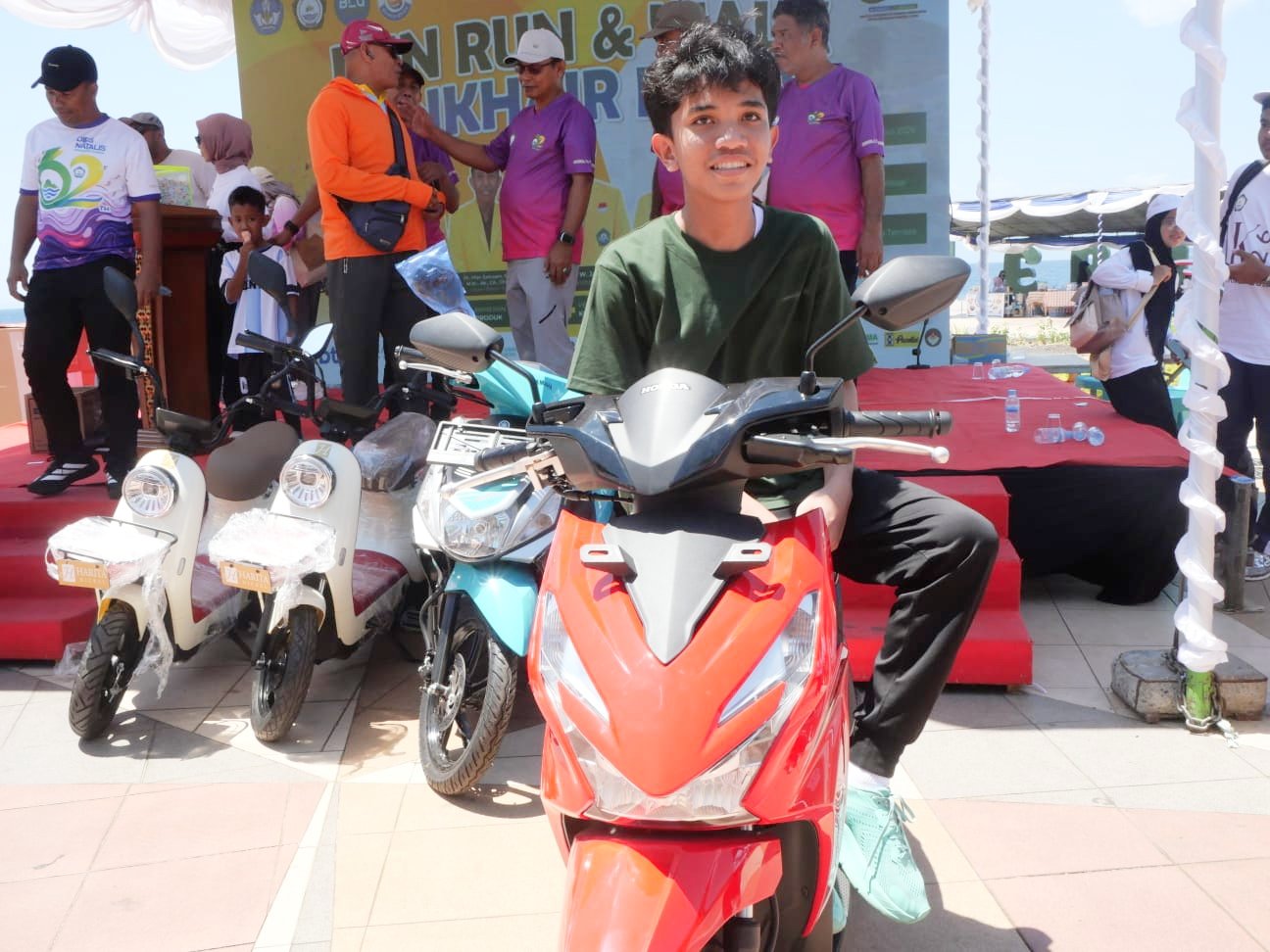 Haikal, Raih Honda Beat di Fun Run-Fun Walk Dies Natalis ke-62 Unkhair
