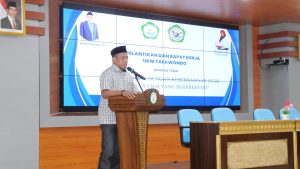 Wakil Rektor III Abdul Kadir Kamaluddin, SP., M. Si Menyampaikan Sambutan pada Pelantikan Kepengurusan UKM Taekwondo Unkhair (Dok. Humas) 